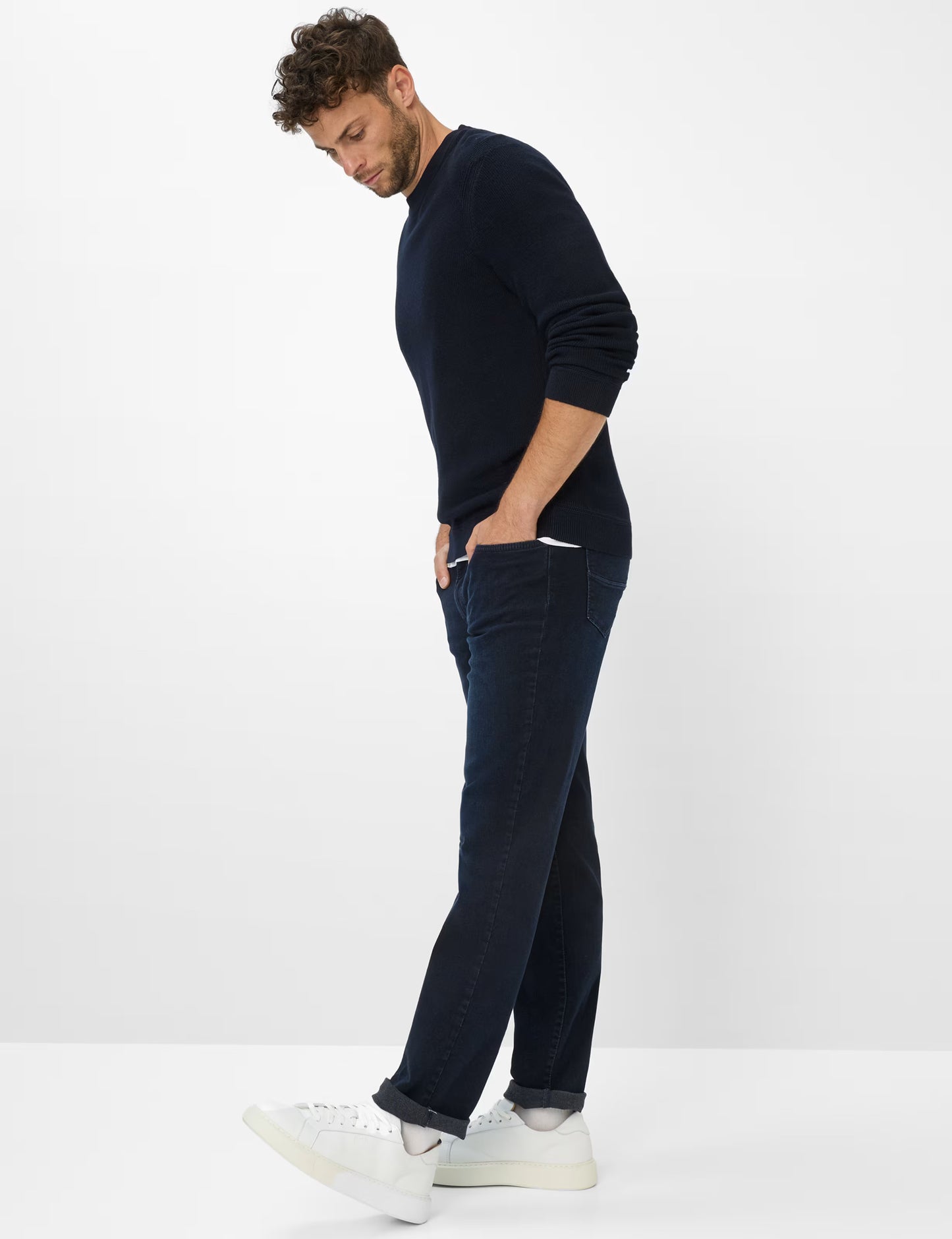 圓領長袖套頭毛衣