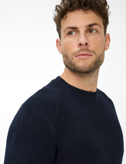 圓領長袖套頭毛衣