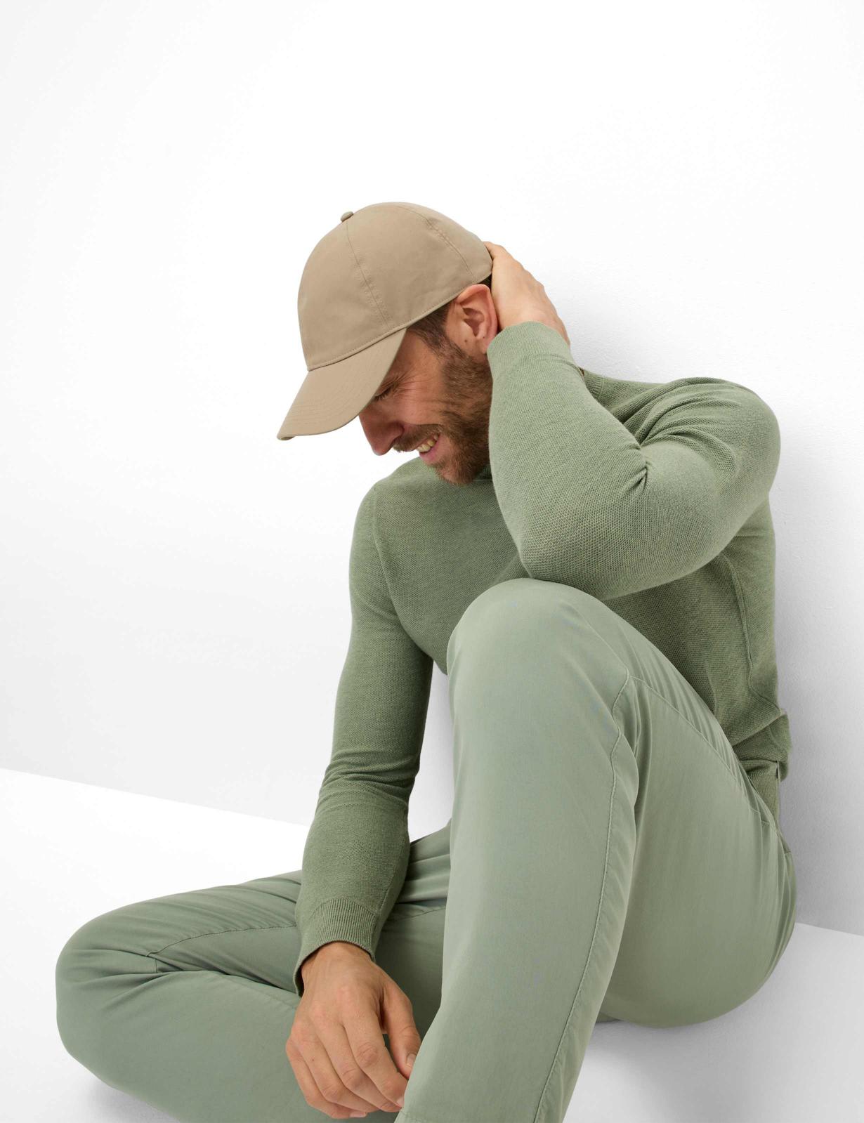 圓領長袖針織上衣