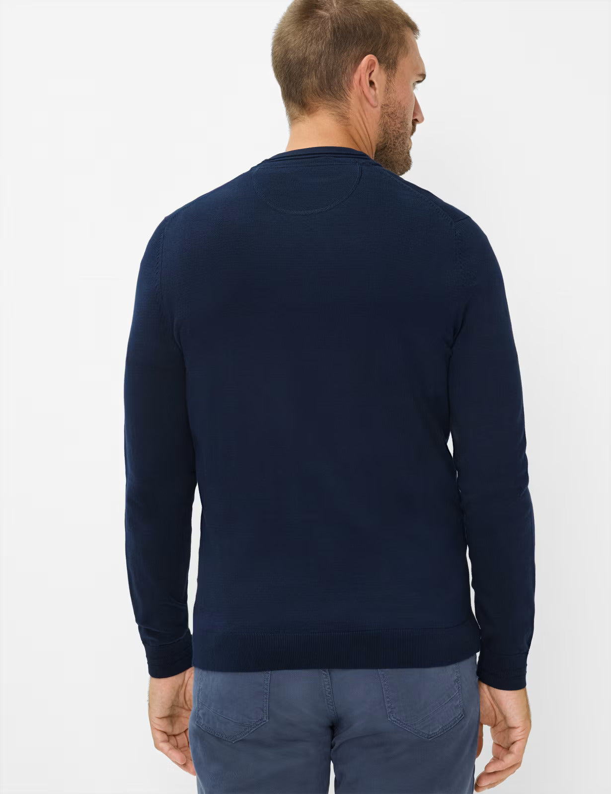 圓領長袖套頭毛衣