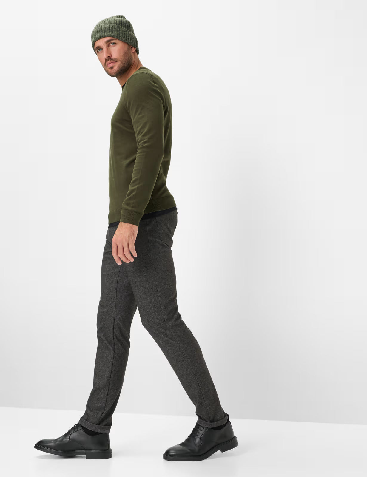 圓領長袖套頭毛衣