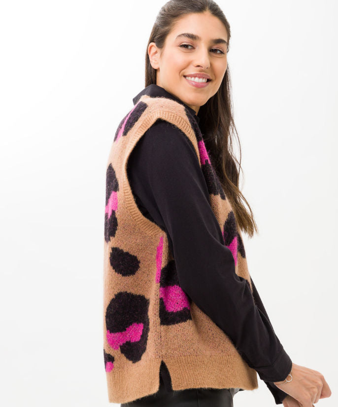 Knitted Vest with Leo Pattern