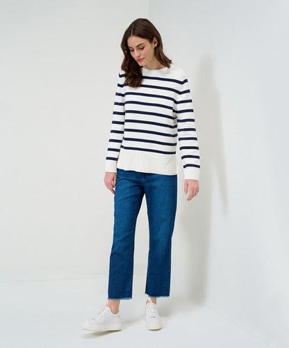 Pullover with Smart Horizontally Striped Look