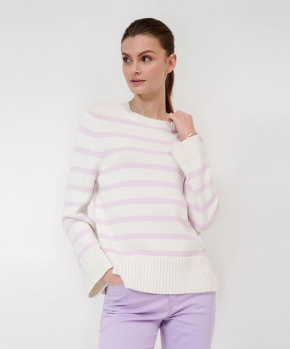 Pullover with Smart Horizontally Striped Look