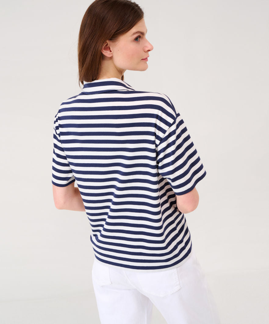 Polo Shirt with Fashionable Horizontal Stripes