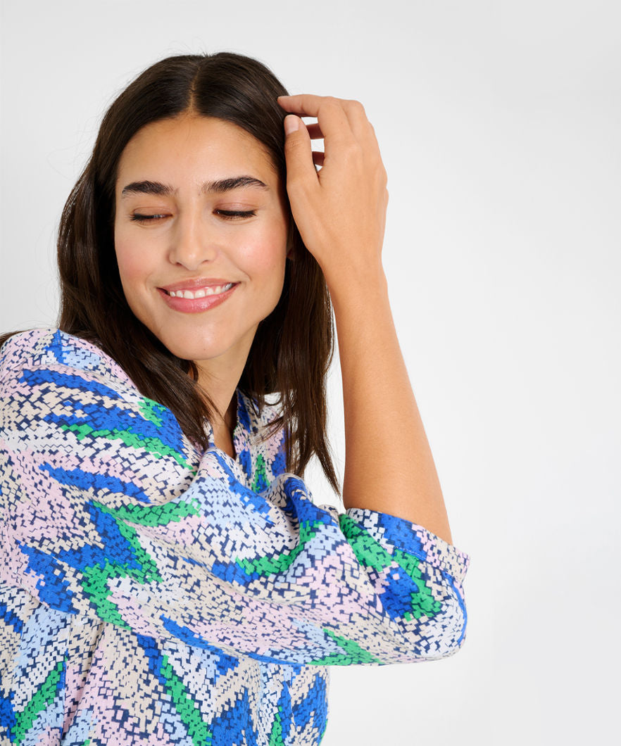 Linen Blouse with A Fashionable Print