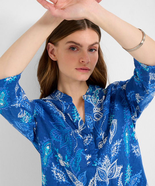 Linen Blouse with A Fashionable Print