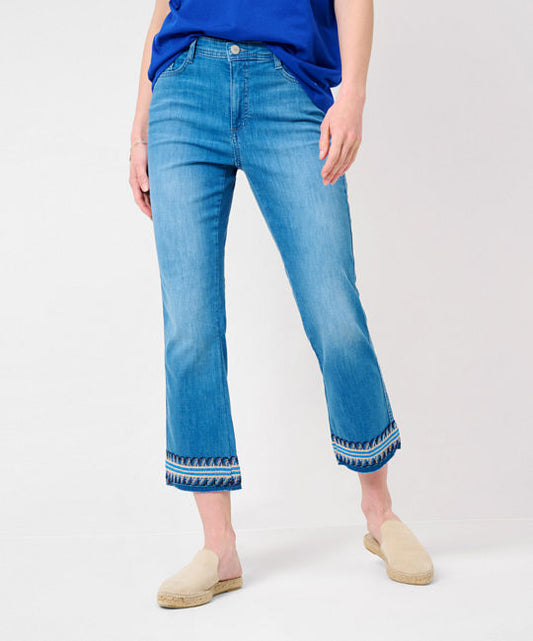 Modern Five-Pocket Jeans