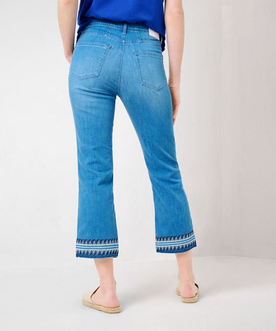 Modern Five-Pocket Jeans