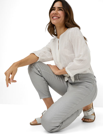 金屬光澤修身牛仔褲