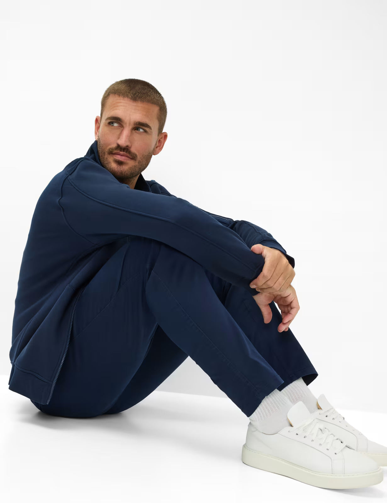 鬆緊腰窄腳長褲