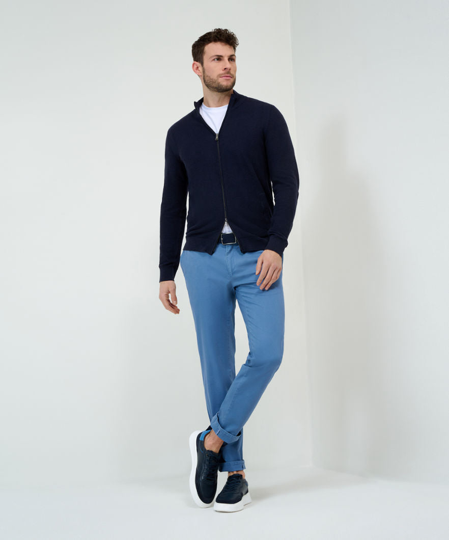 Ultra-elastic Slim Chinos