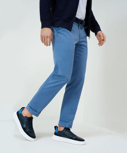 Ultra-elastic Slim Chinos