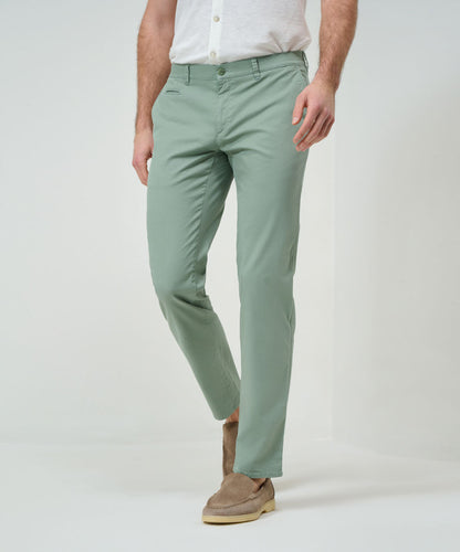 Ultra-elastic Slim Chinos