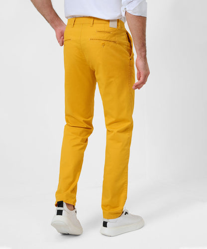 Ultra-elastic Slim Chinos