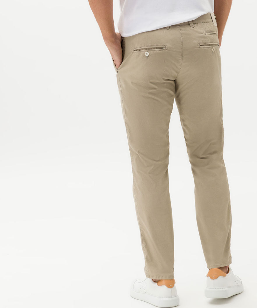 Ultra-elastic Slim Chinos