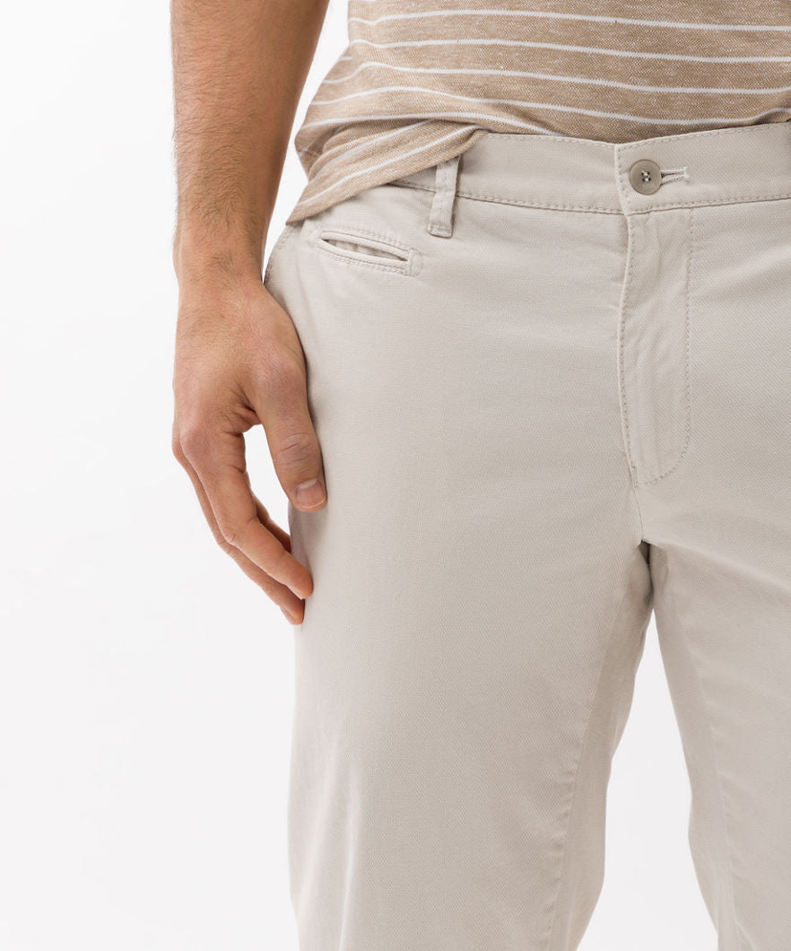 Ultra-elastic Slim Chinos