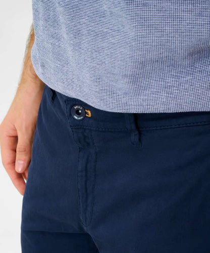 Ultra-elastic Slim Chinos