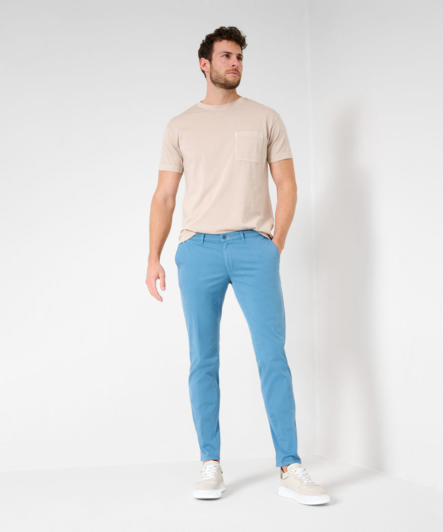 Ultra-elastic Slim Chinos