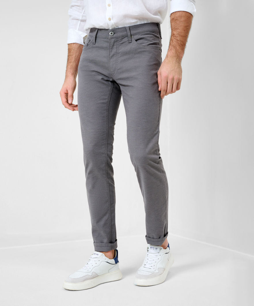 Five-pocket Pants in a Two-toned Look