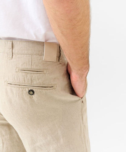 Chinos Made from Summer Linen