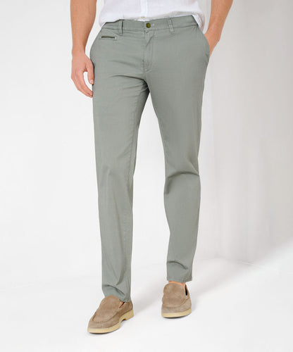 Slim Chinos Made from Hi-Flex Fibers