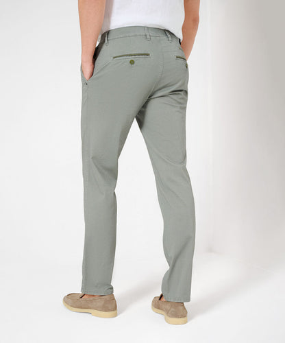 Slim Chinos Made from Hi-Flex Fibers