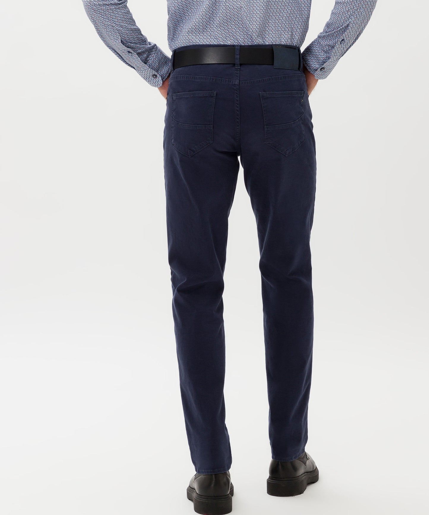 Marathon: Five-Pocket Pants in Straight Fit