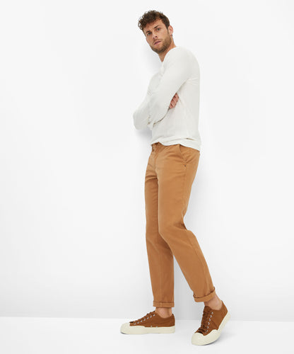 Hi-Flex Struktur: Flat-Front Pant in Modern Fit