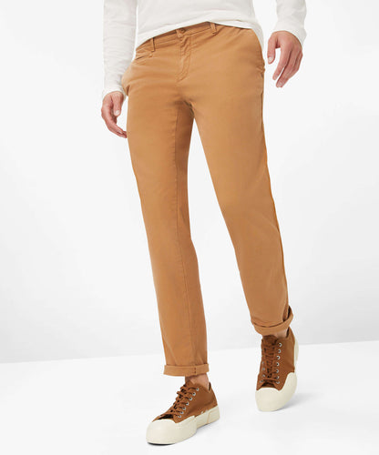 Hi-Flex Struktur: Flat-Front Pant in Modern Fit