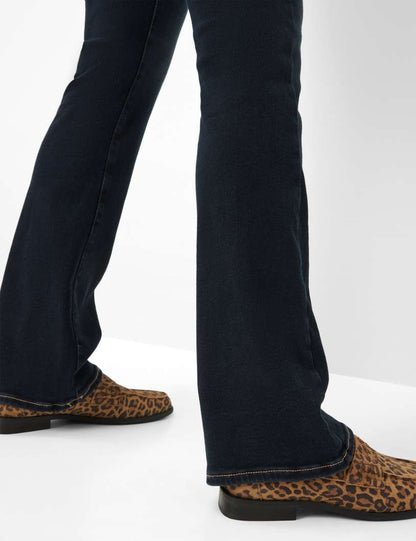 金色裝飾扣微喇牛仔褲